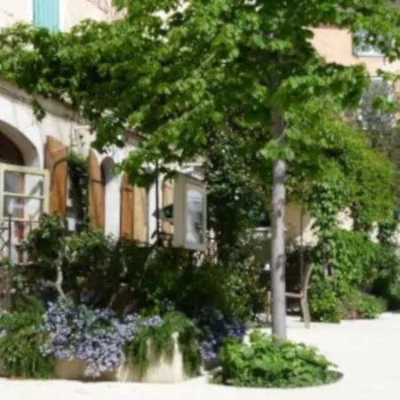 Les Cerises Saint-Saturnin-lès-Apt